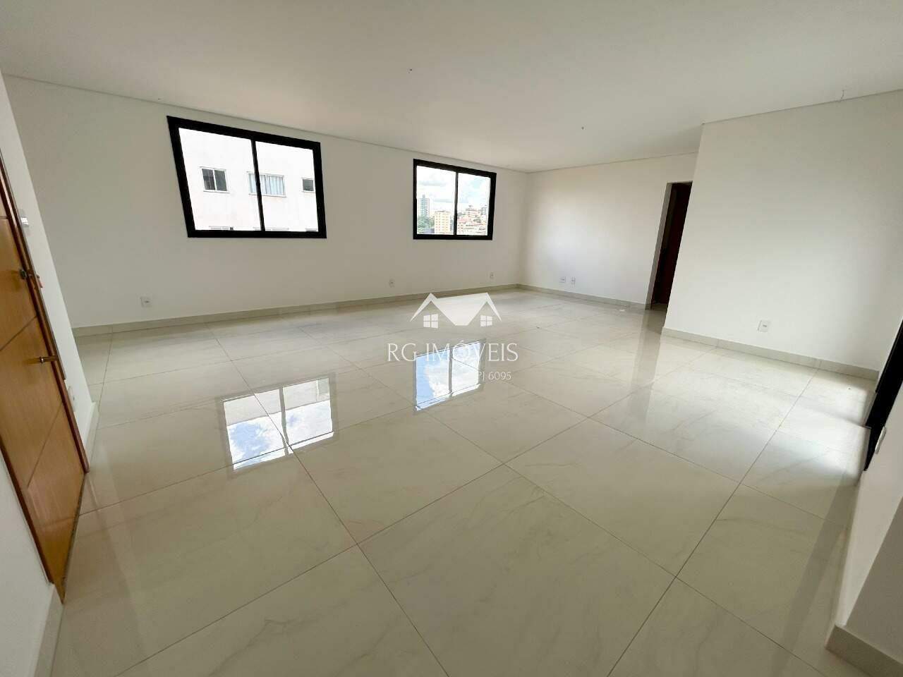 Apartamento à venda com 3 quartos, 158m² - Foto 10