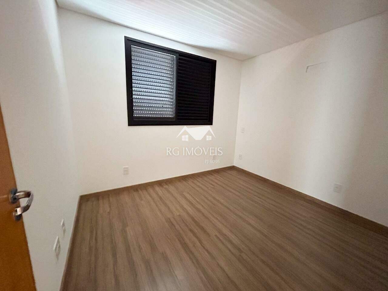 Apartamento à venda com 3 quartos, 158m² - Foto 12