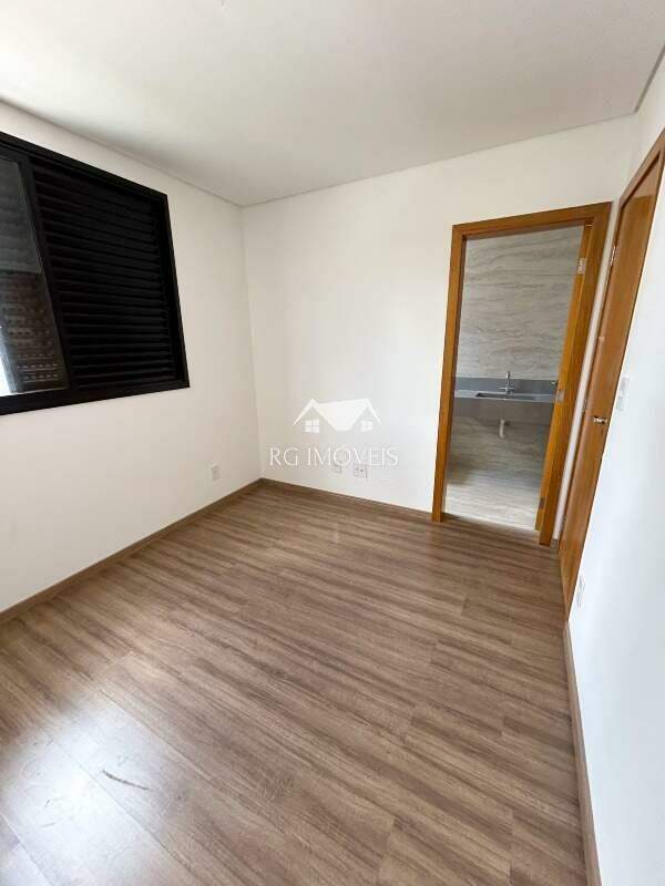 Apartamento à venda com 3 quartos, 158m² - Foto 13