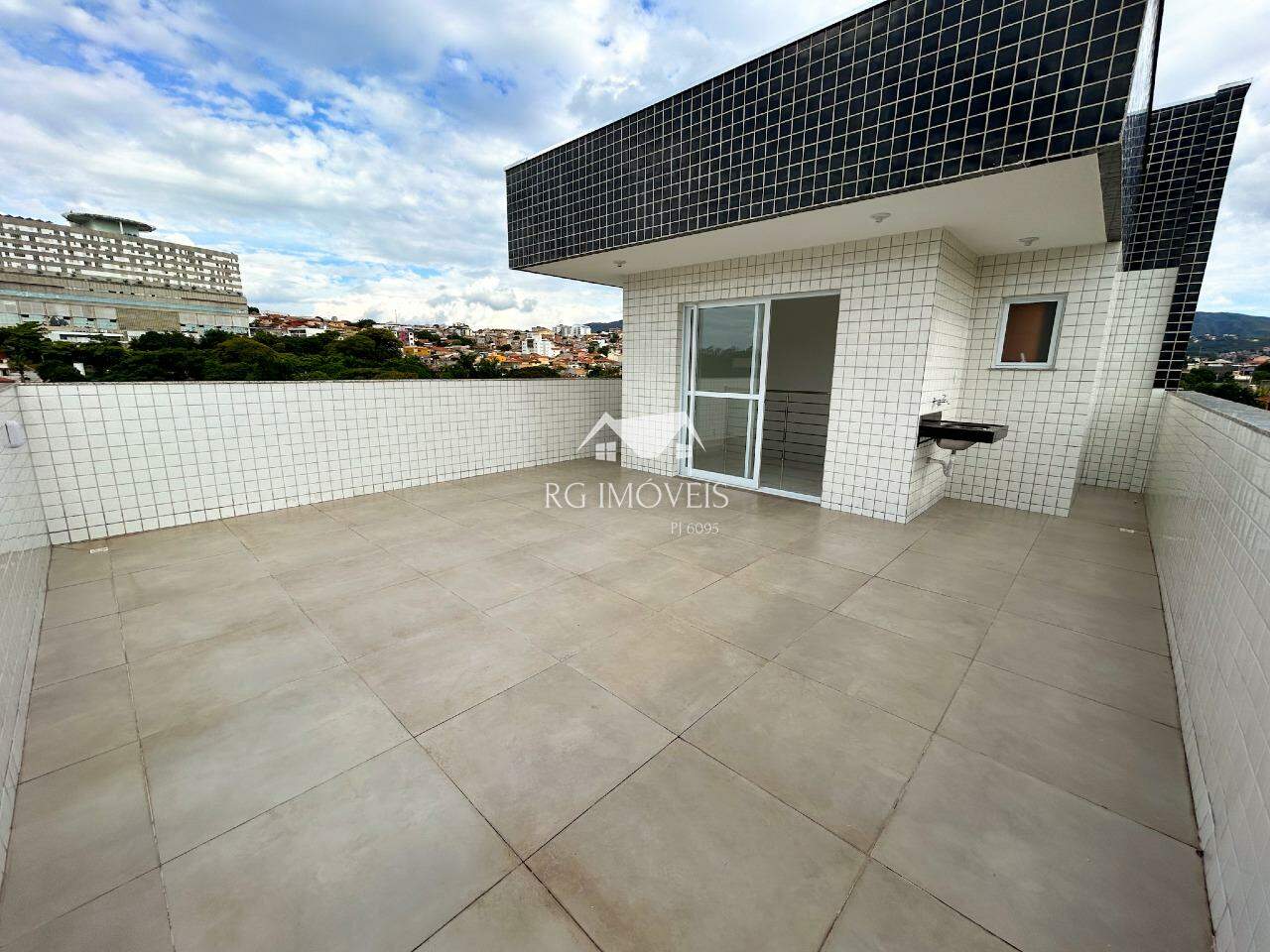 Cobertura à venda com 2 quartos, 120m² - Foto 1