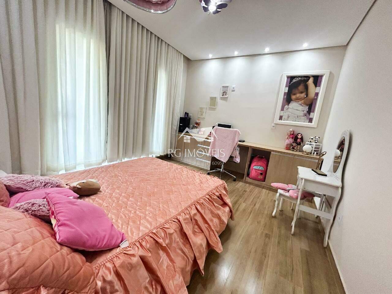 Casa de Condomínio à venda com 4 quartos, 283m² - Foto 17