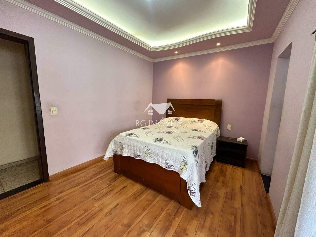 Casa à venda com 4 quartos, 270m² - Foto 20