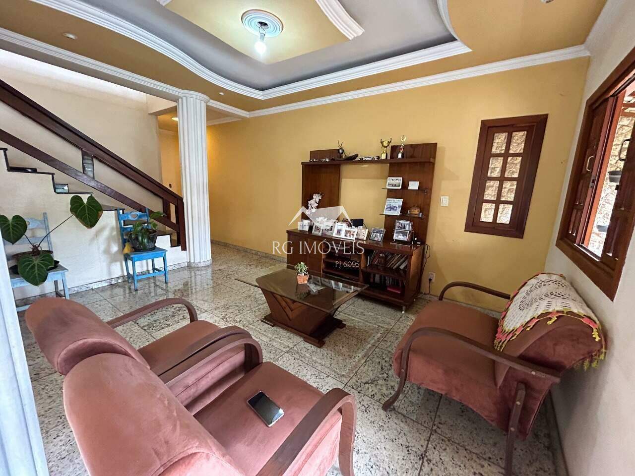 Casa à venda com 4 quartos, 270m² - Foto 12