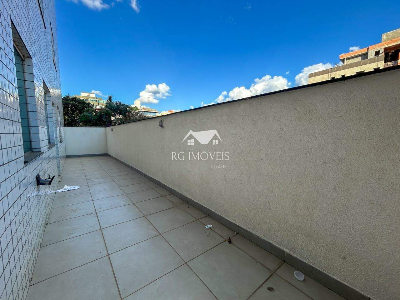 Apartamento à venda com 3 quartos, 117m² - Foto 11