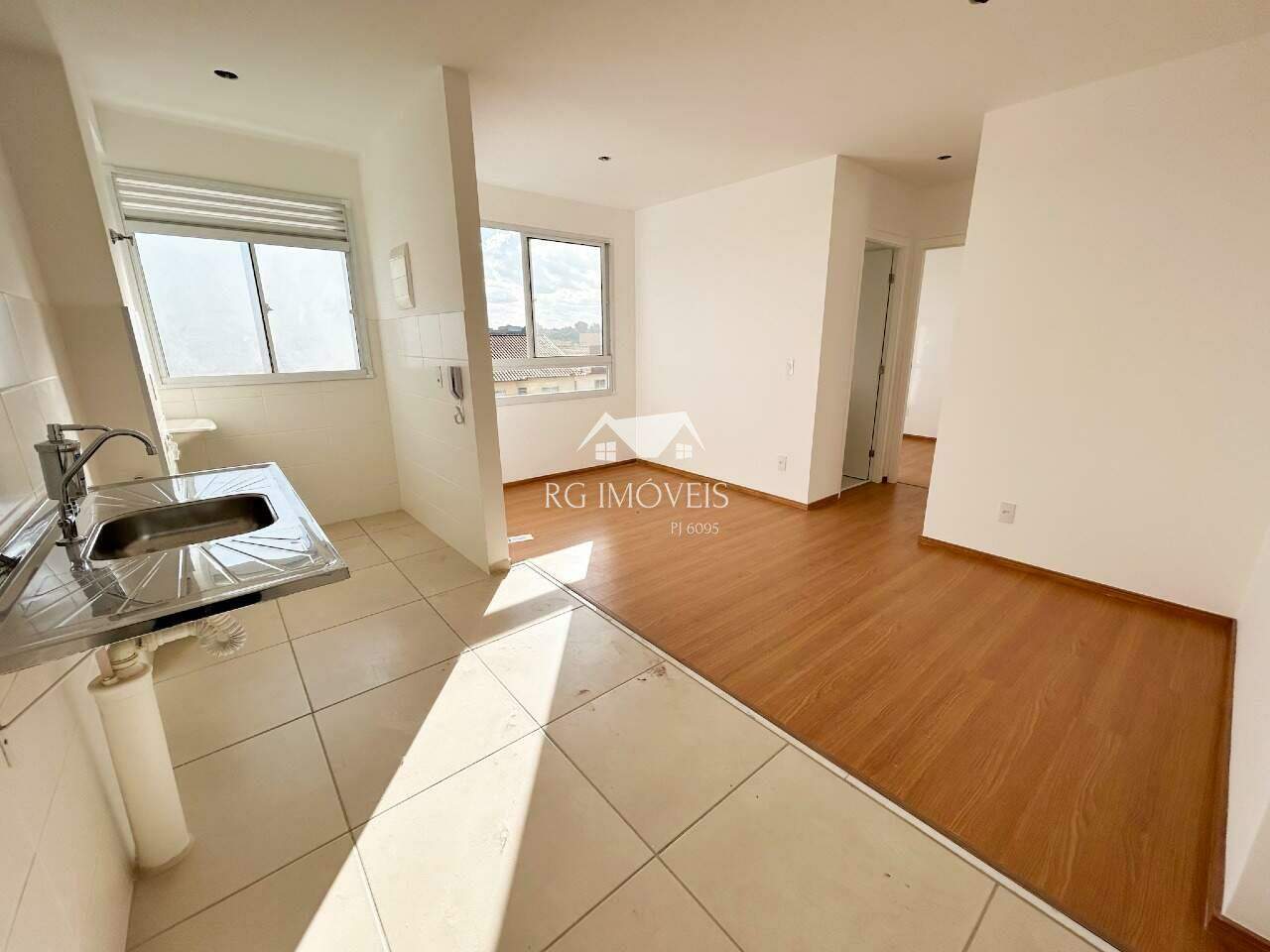 Apartamento à venda com 2 quartos, 45m² - Foto 3