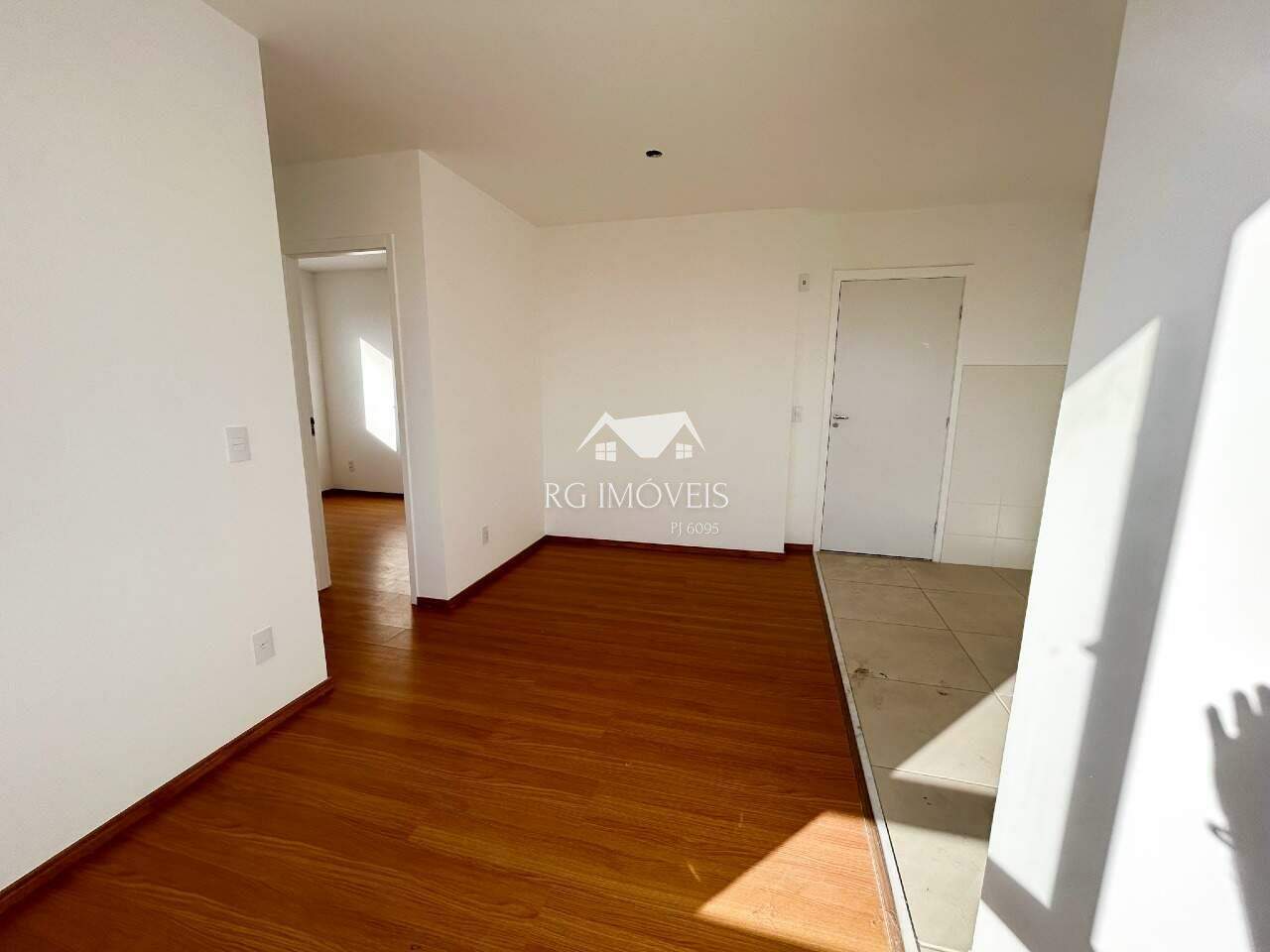 Apartamento à venda com 2 quartos, 45m² - Foto 4