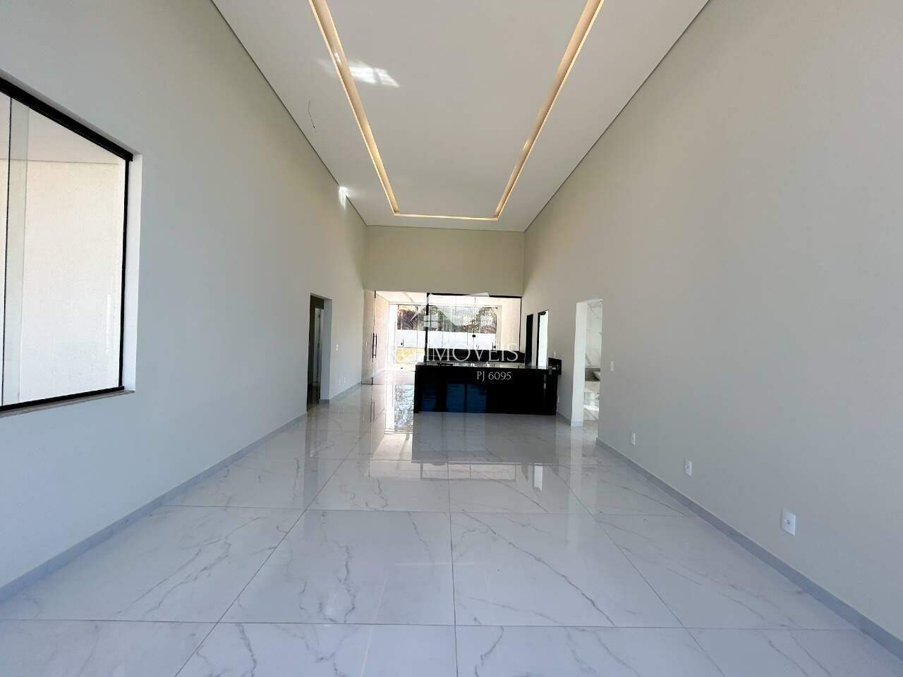 Casa de Condomínio à venda com 4 quartos, 262m² - Foto 5