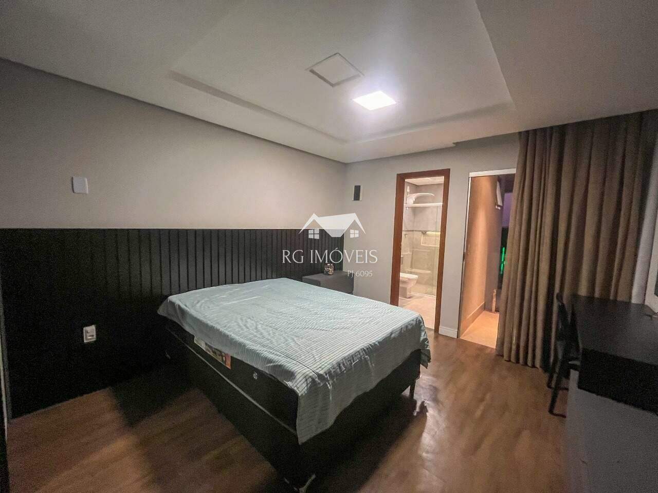 Casa à venda com 4 quartos, 175m² - Foto 17