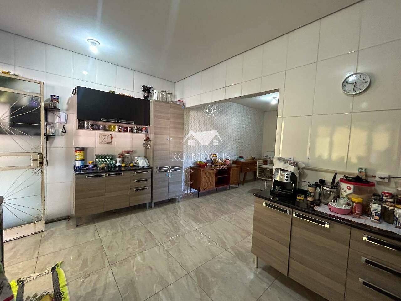 Casa à venda com 4 quartos, 214m² - Foto 9