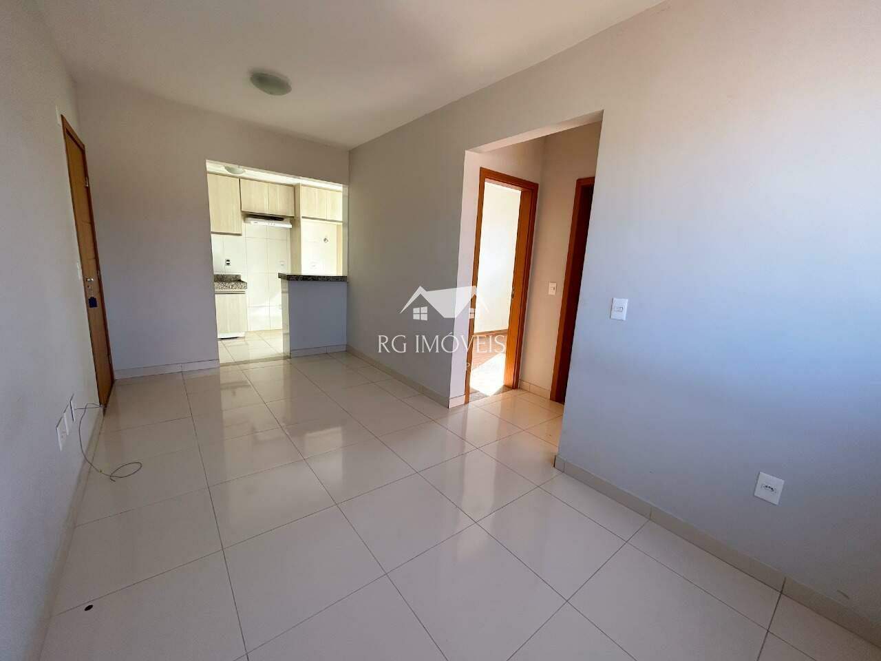 Apartamento à venda com 2 quartos, 49m² - Foto 2