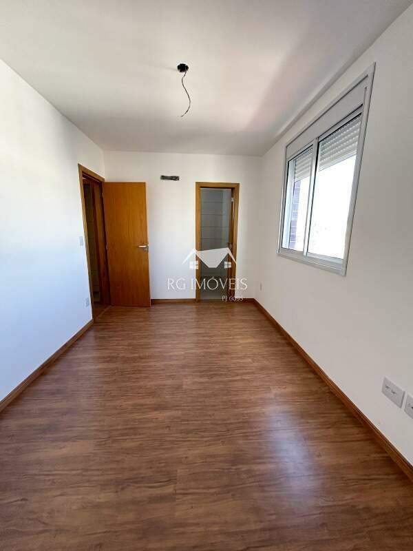 Apartamento à venda com 3 quartos, 80m² - Foto 11