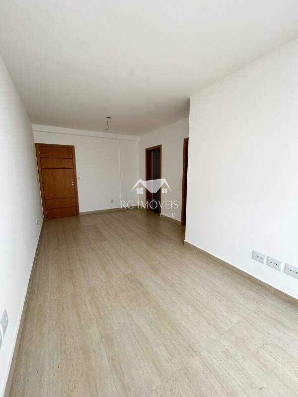 Apartamento à venda com 3 quartos, 80m² - Foto 4