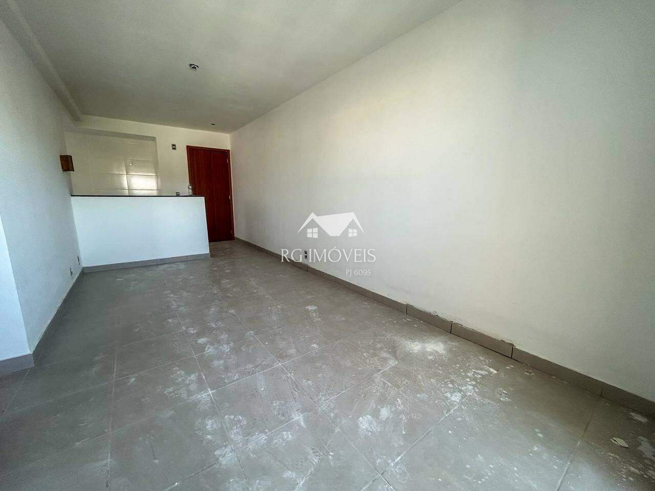 Apartamento à venda com 2 quartos, 61m² - Foto 1