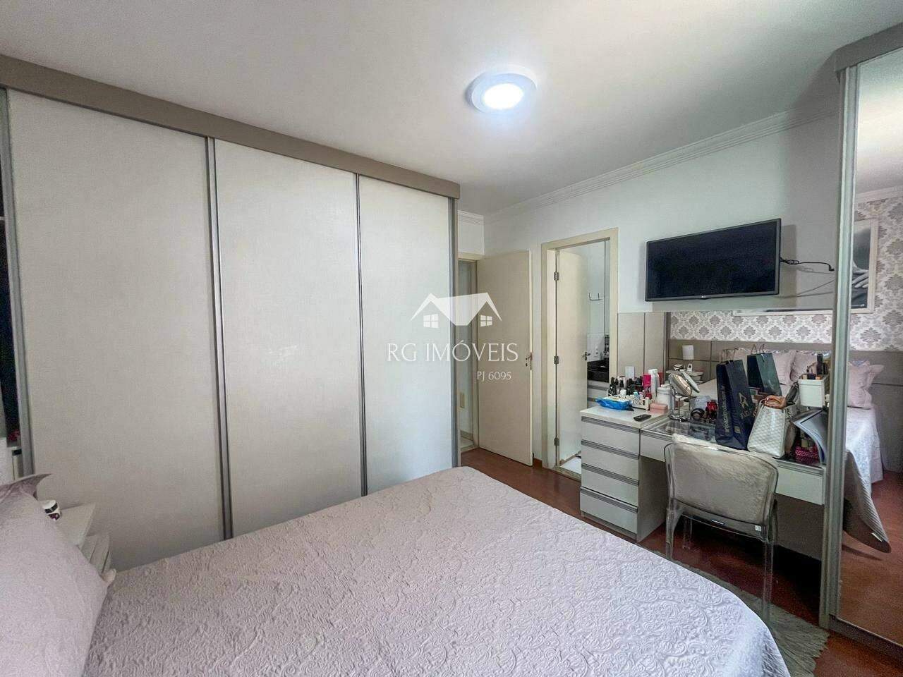 Casa à venda com 3 quartos, 96m² - Foto 16