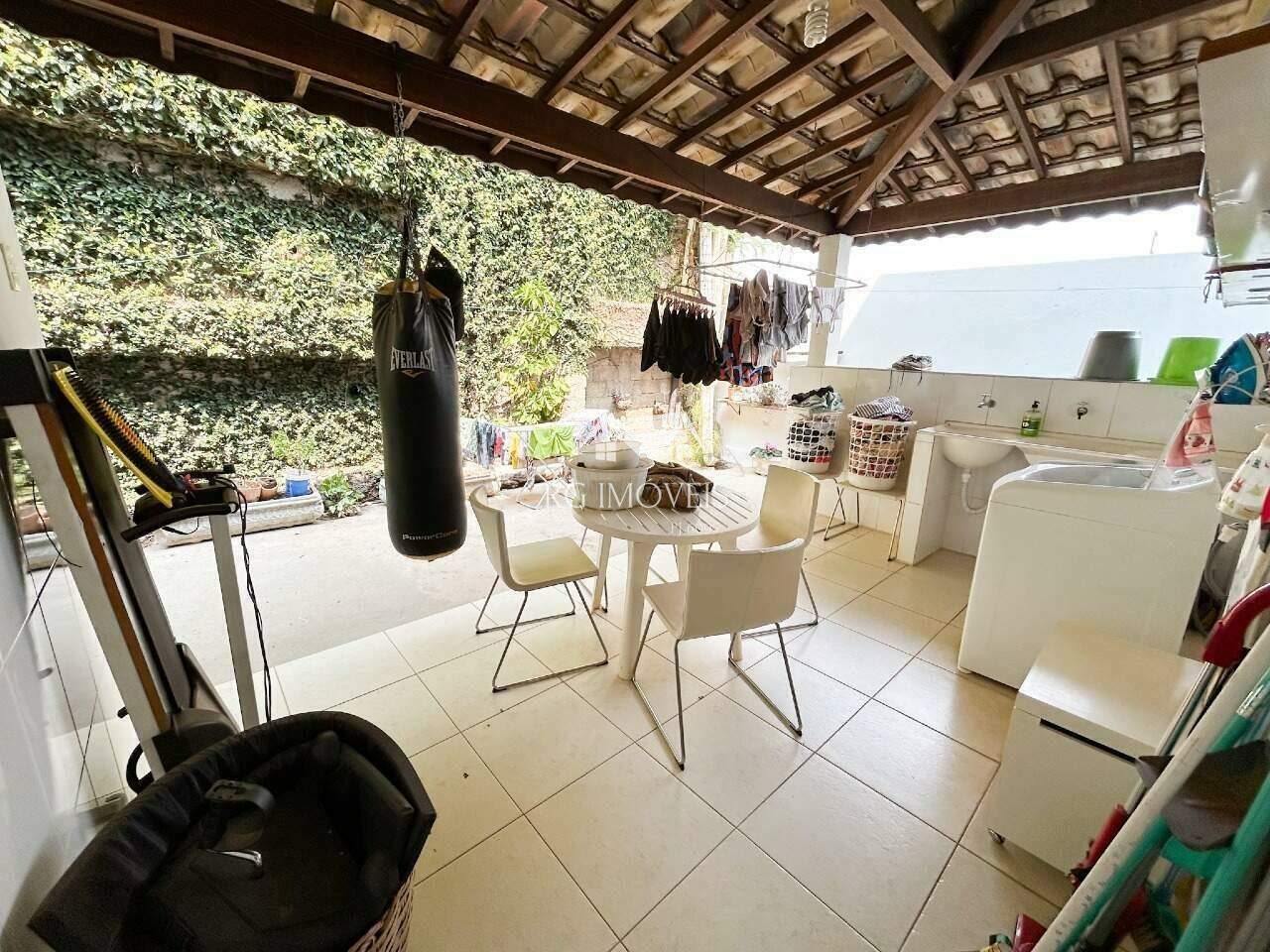 Casa à venda com 4 quartos, 351m² - Foto 14