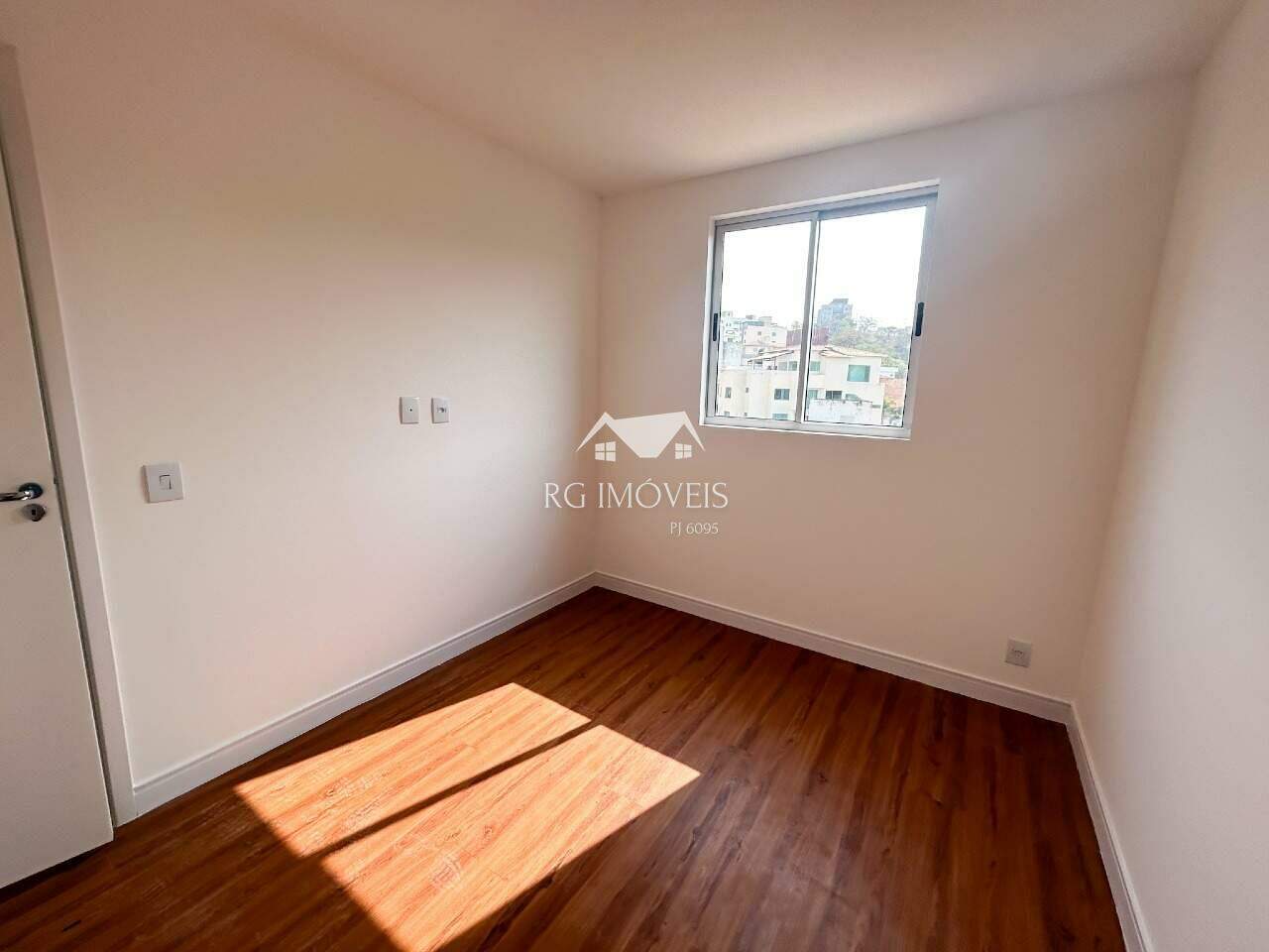 Apartamento à venda com 2 quartos, 65m² - Foto 16