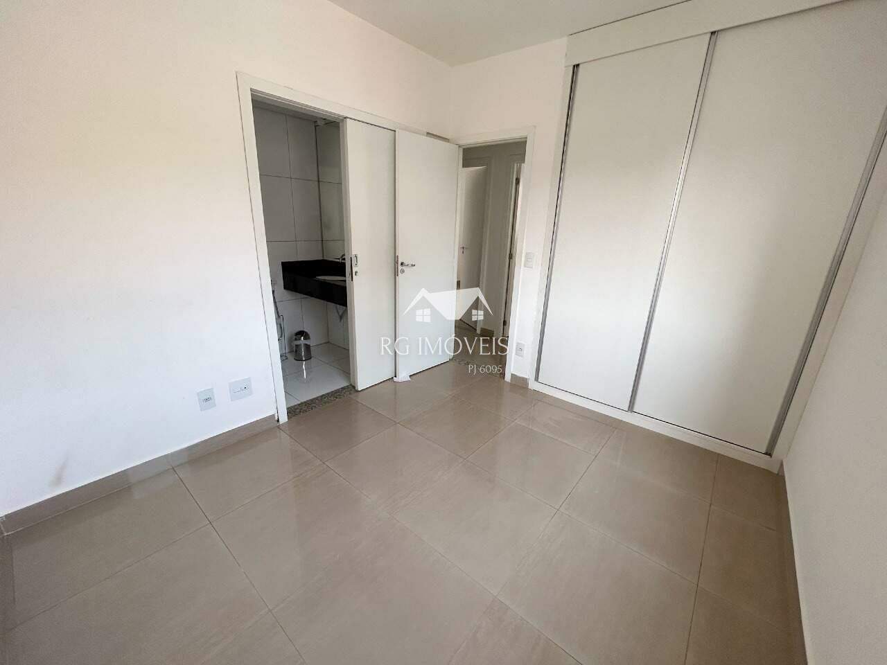 Apartamento à venda com 3 quartos, 81m² - Foto 11