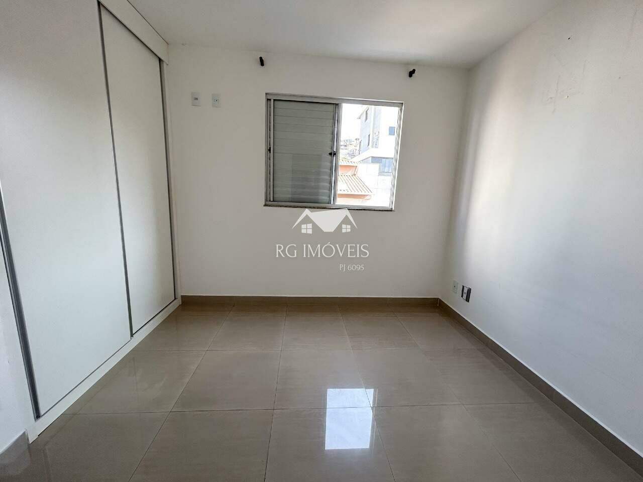 Apartamento à venda com 3 quartos, 81m² - Foto 13