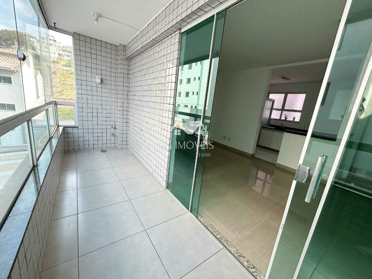 Apartamento à venda com 3 quartos, 81m² - Foto 3