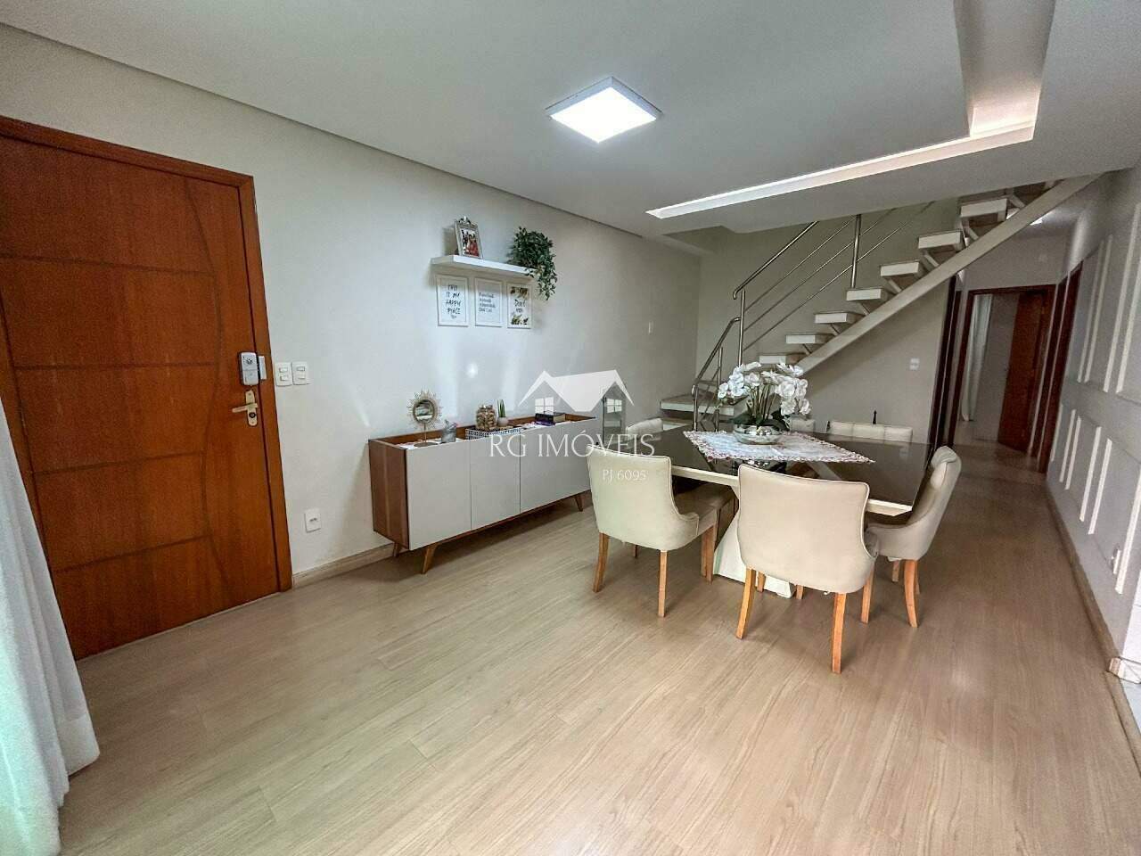 Cobertura à venda com 4 quartos, 180m² - Foto 3