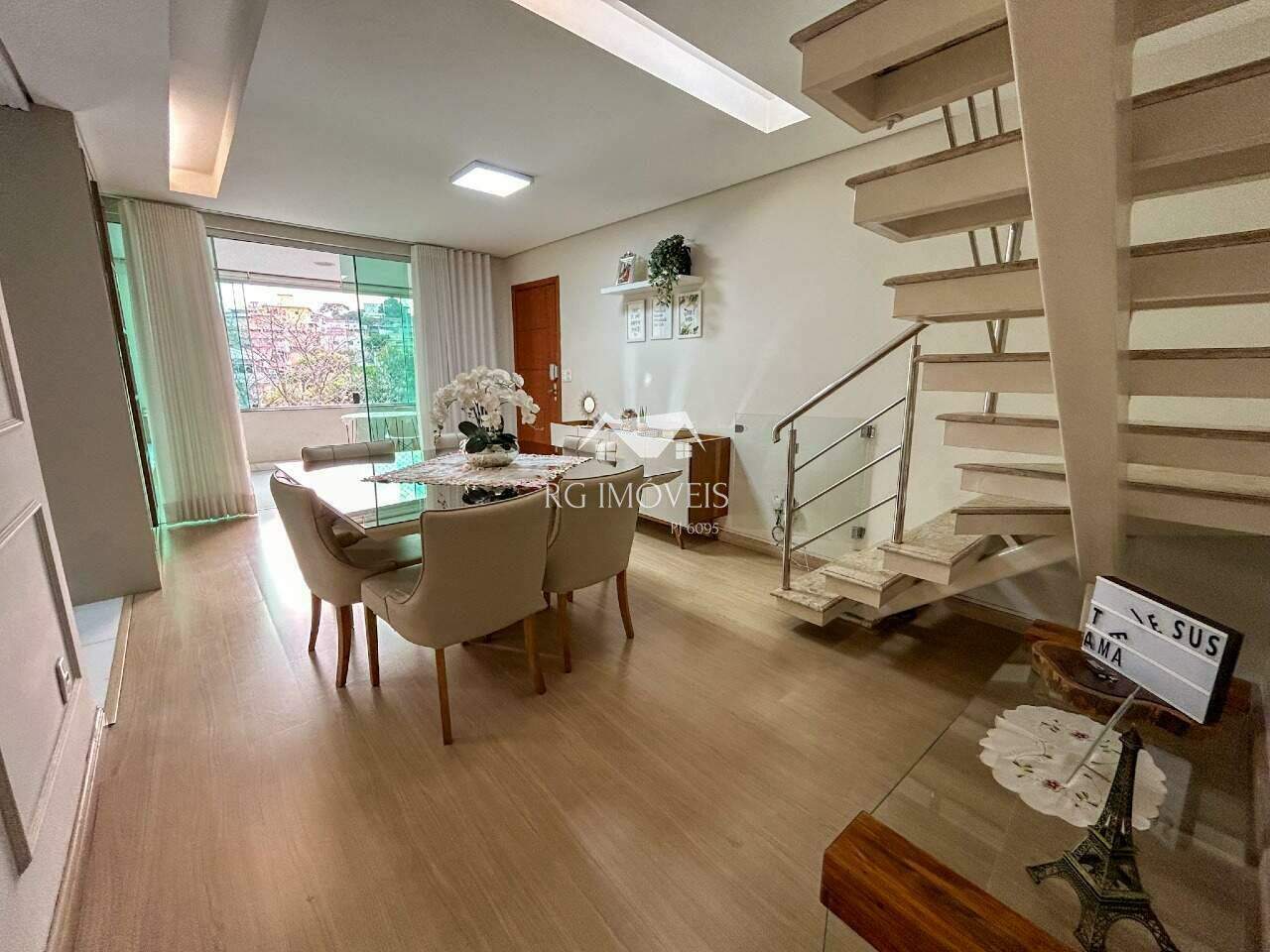 Cobertura à venda com 4 quartos, 180m² - Foto 4