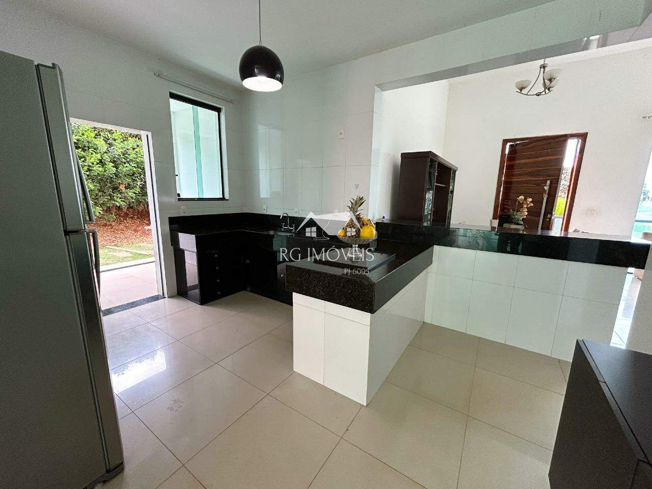 Casa de Condomínio à venda com 3 quartos, 205m² - Foto 17