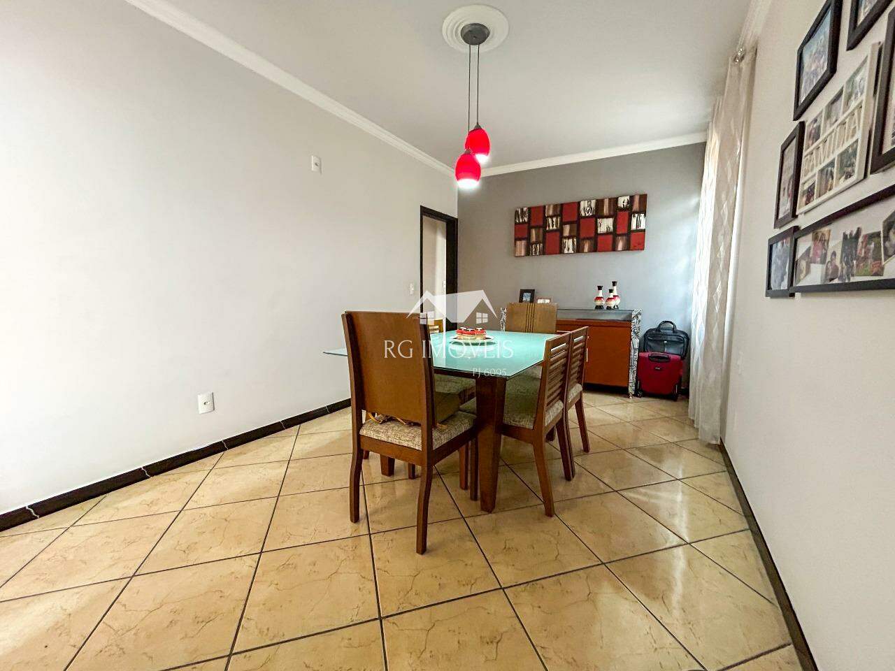 Casa à venda com 3 quartos, 261m² - Foto 13