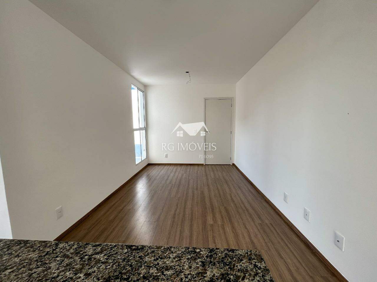 Apartamento à venda com 2 quartos, 43m² - Foto 4