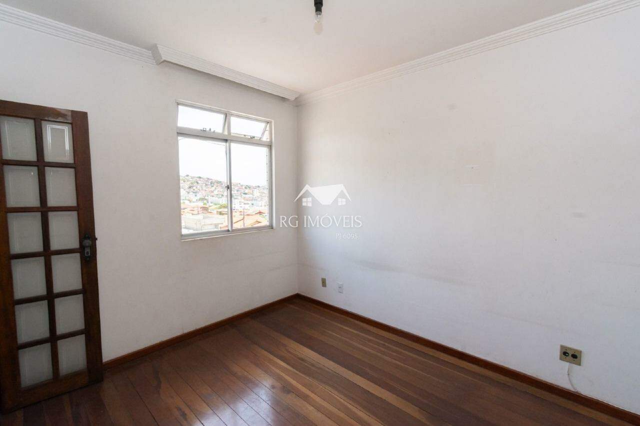 Cobertura à venda com 3 quartos, 200m² - Foto 12