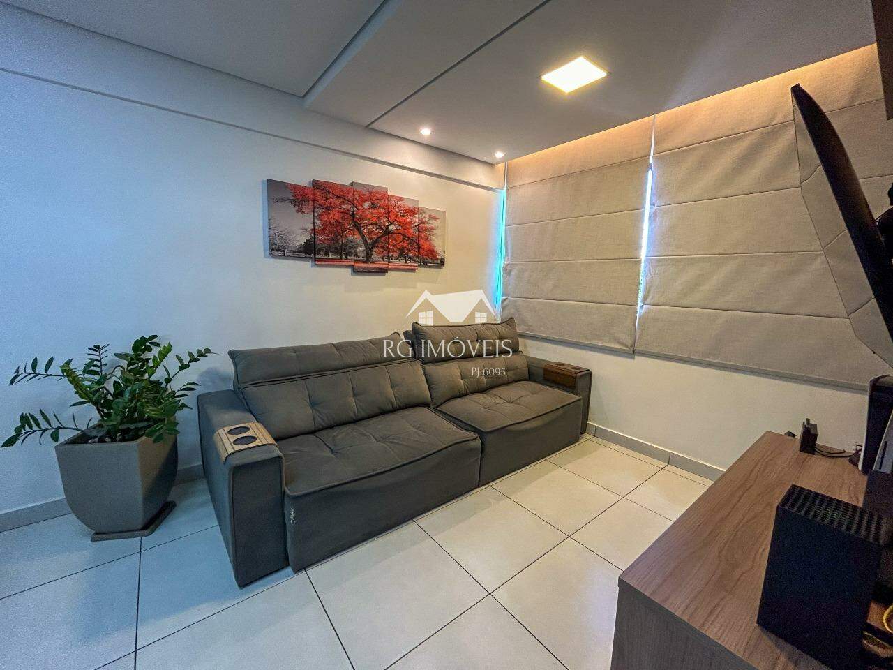 Apartamento à venda com 3 quartos, 75m² - Foto 4