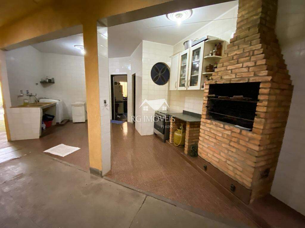 Casa à venda com 3 quartos, 405m² - Foto 22