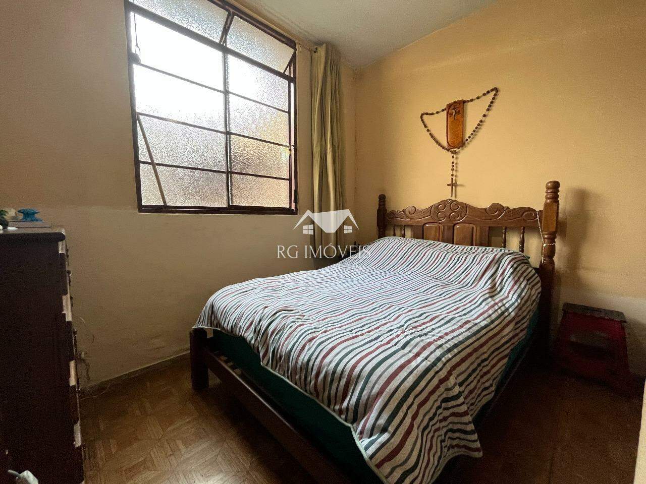 Casa à venda com 4 quartos, 200m² - Foto 11