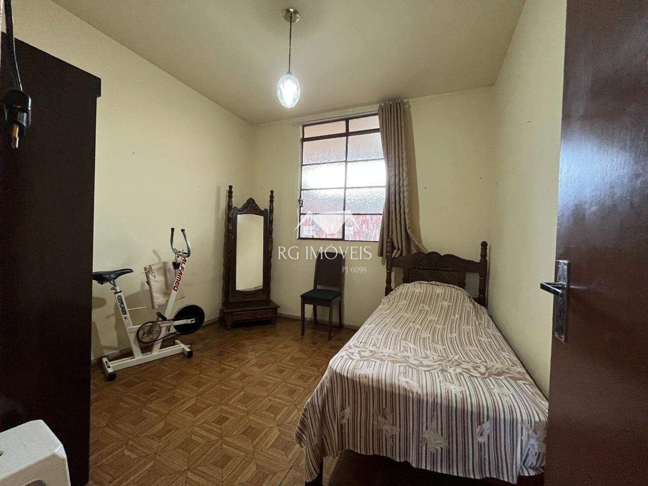 Casa à venda com 4 quartos, 200m² - Foto 12