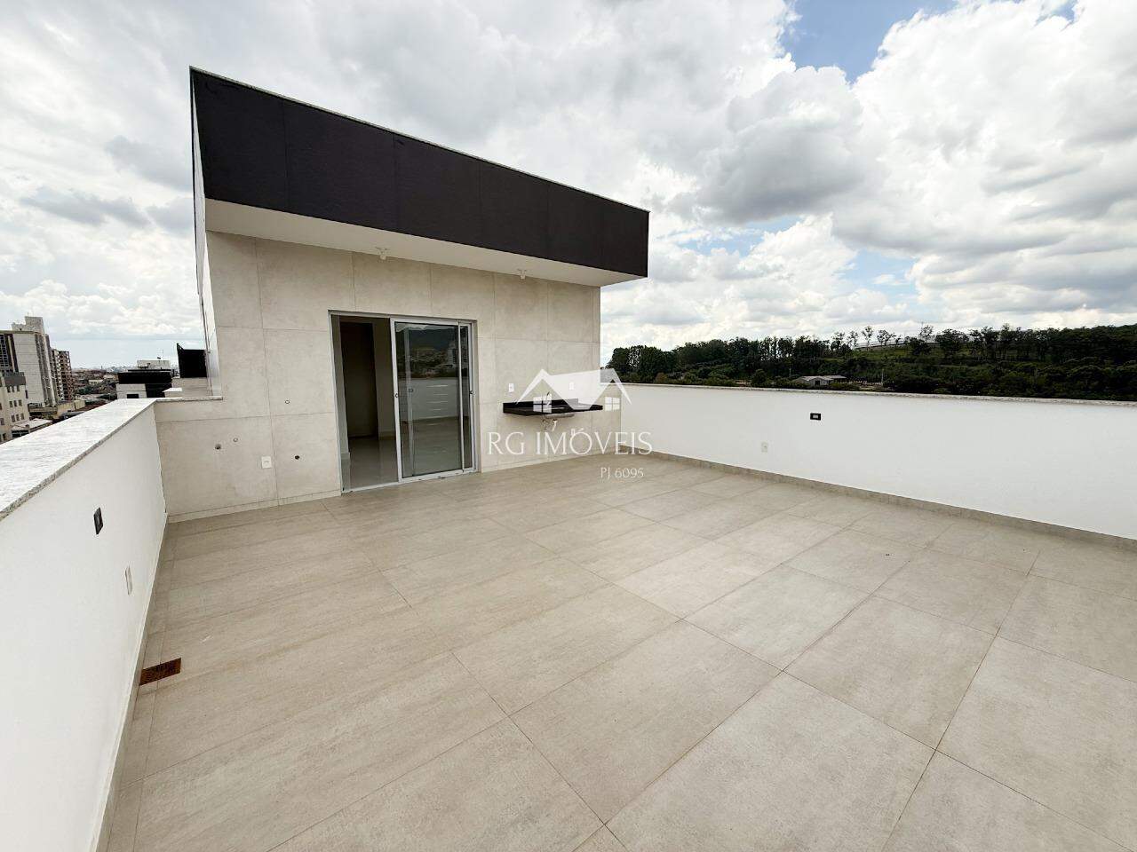 Cobertura à venda com 3 quartos, 170m² - Foto 1