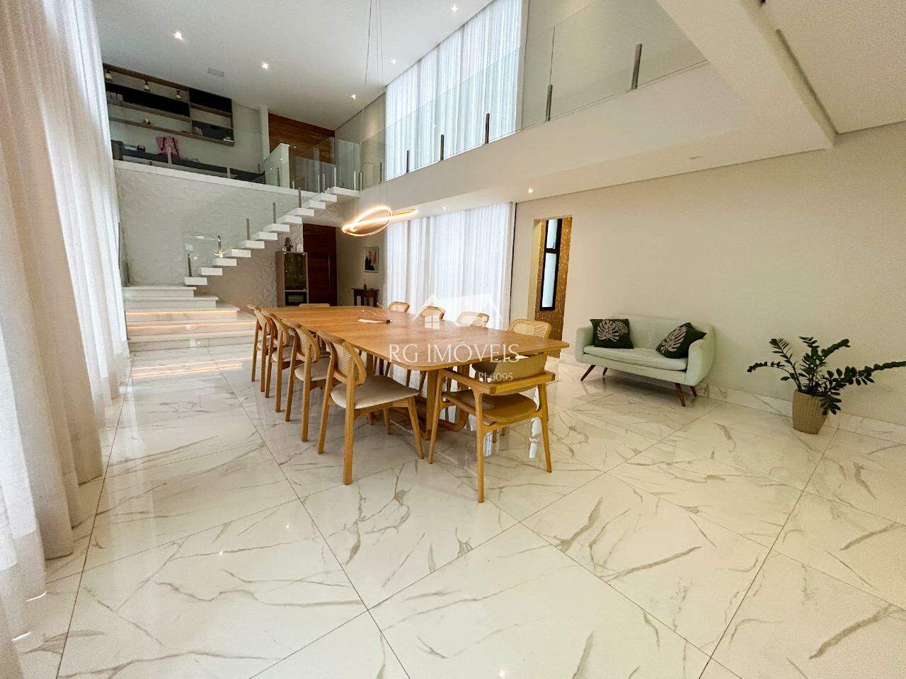Casa de Condomínio à venda com 4 quartos, 477m² - Foto 2