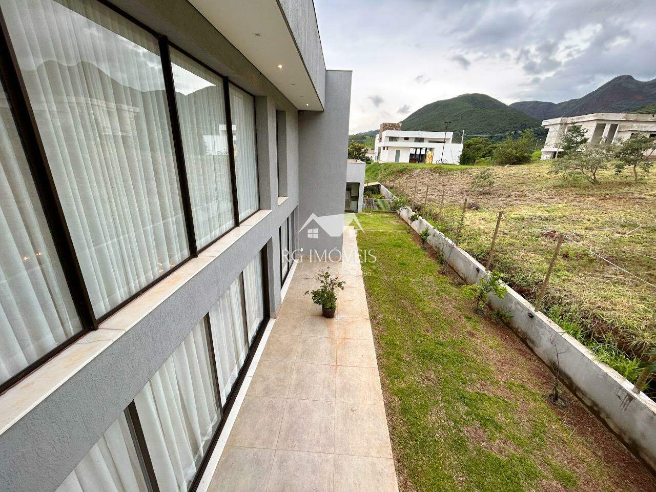 Casa de Condomínio à venda com 4 quartos, 477m² - Foto 17