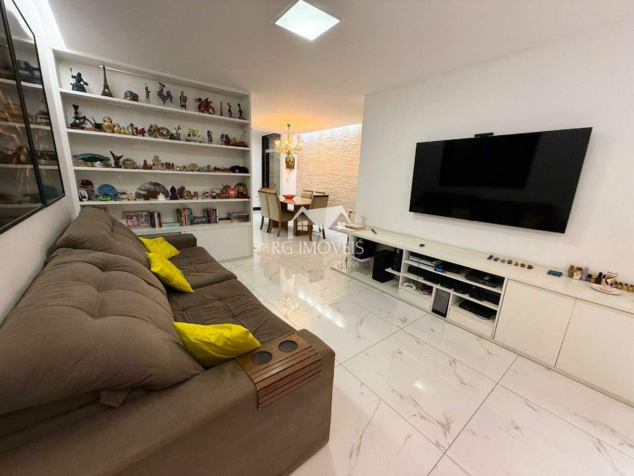 Apartamento à venda com 3 quartos, 153m² - Foto 2