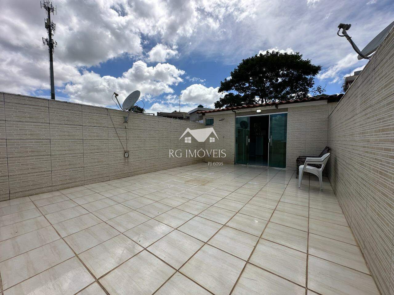 Casa à venda com 3 quartos, 200m² - Foto 14
