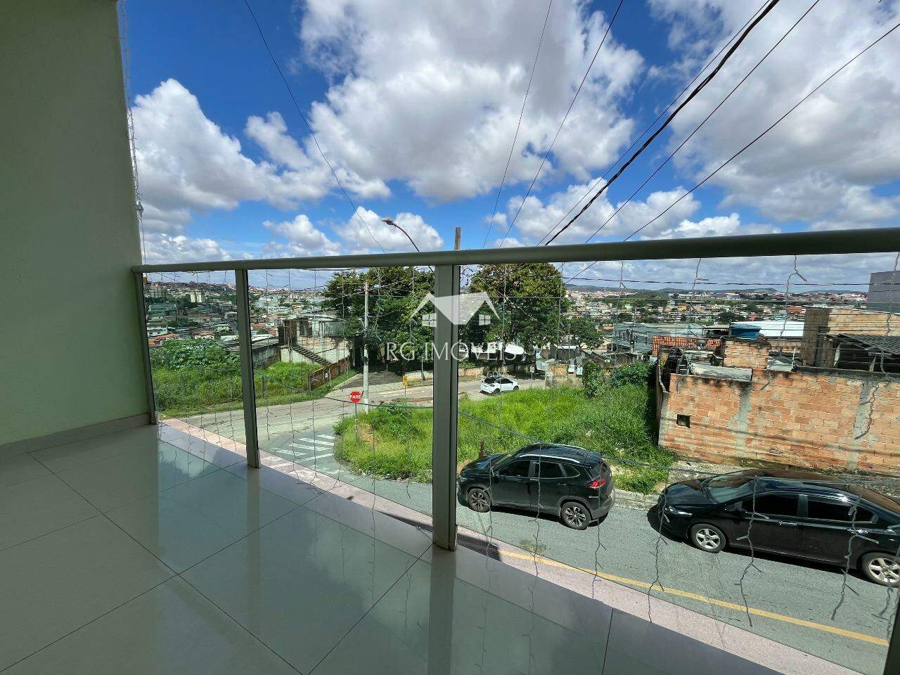 Casa à venda com 3 quartos, 200m² - Foto 3