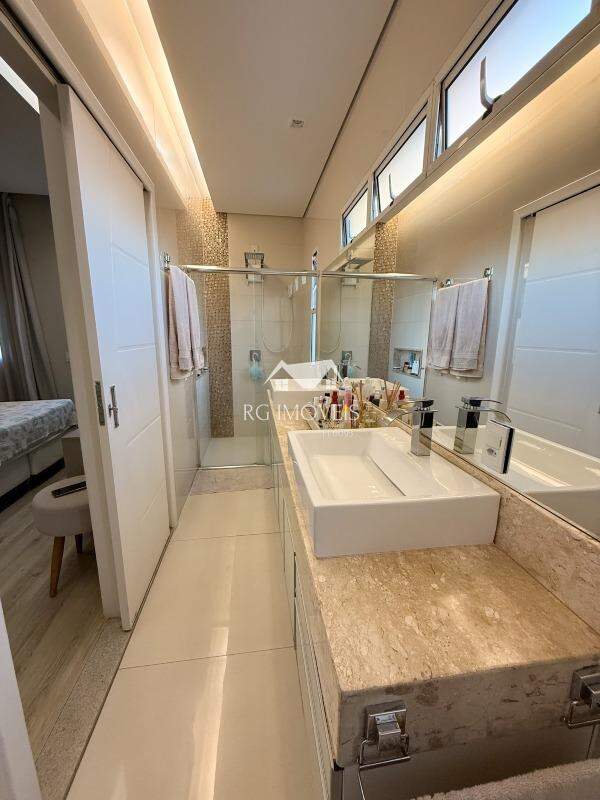 Casa à venda com 3 quartos, 230m² - Foto 21