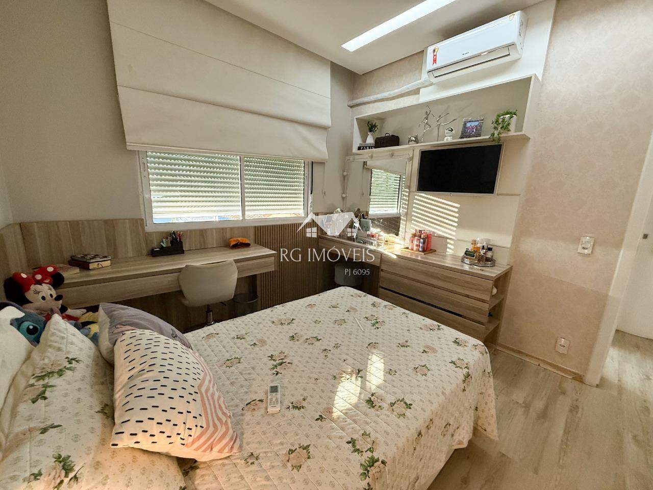 Casa à venda com 3 quartos, 230m² - Foto 16