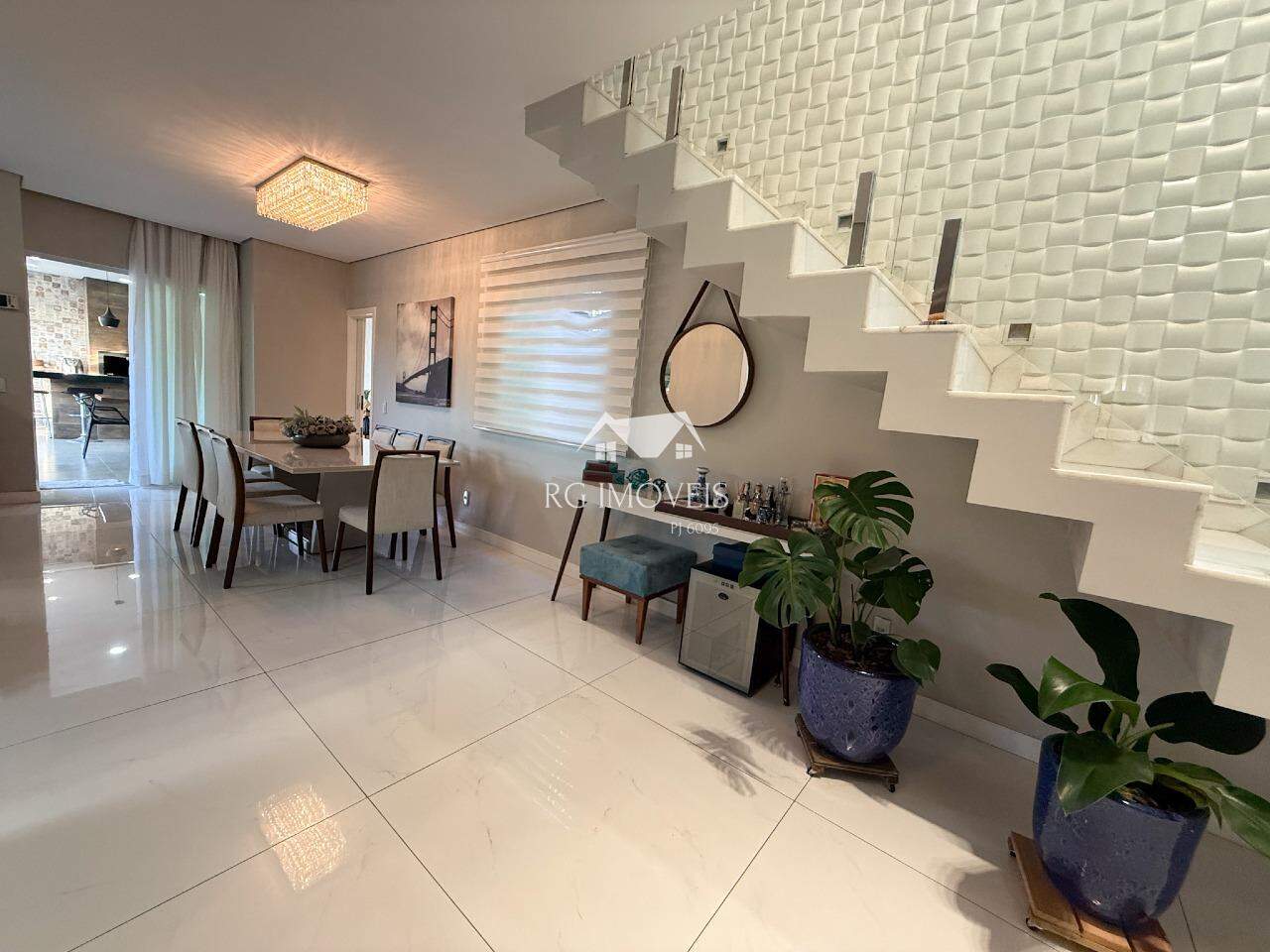 Casa à venda com 3 quartos, 230m² - Foto 7