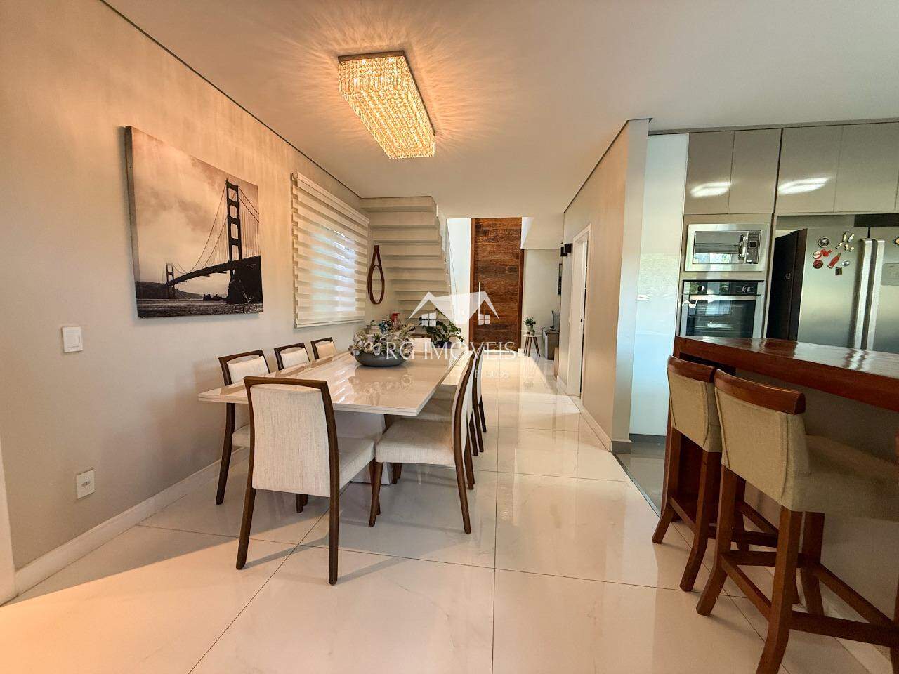 Casa à venda com 3 quartos, 230m² - Foto 8