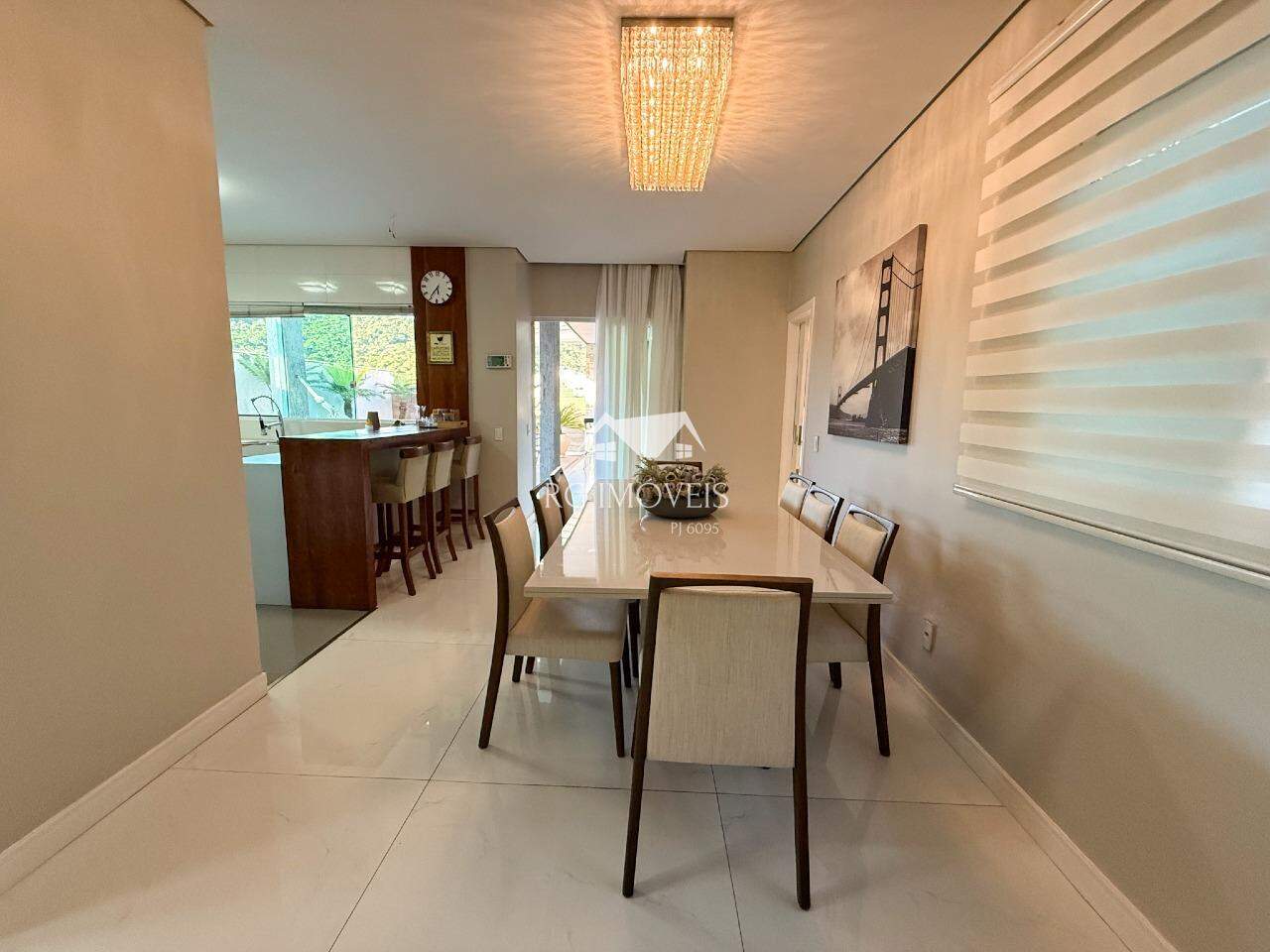 Casa à venda com 3 quartos, 230m² - Foto 6
