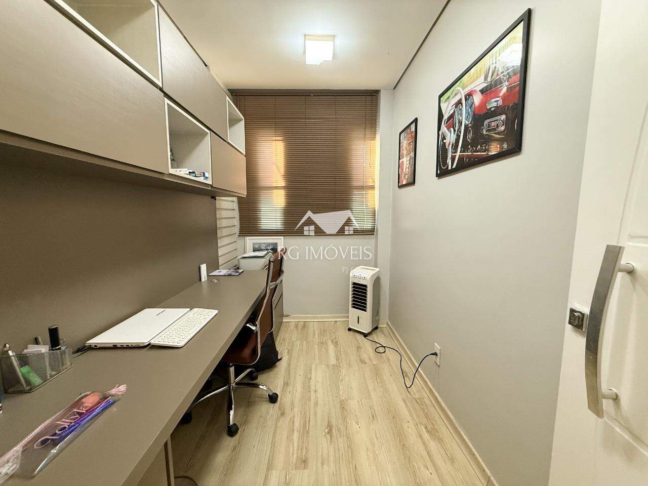 Casa à venda com 3 quartos, 230m² - Foto 14