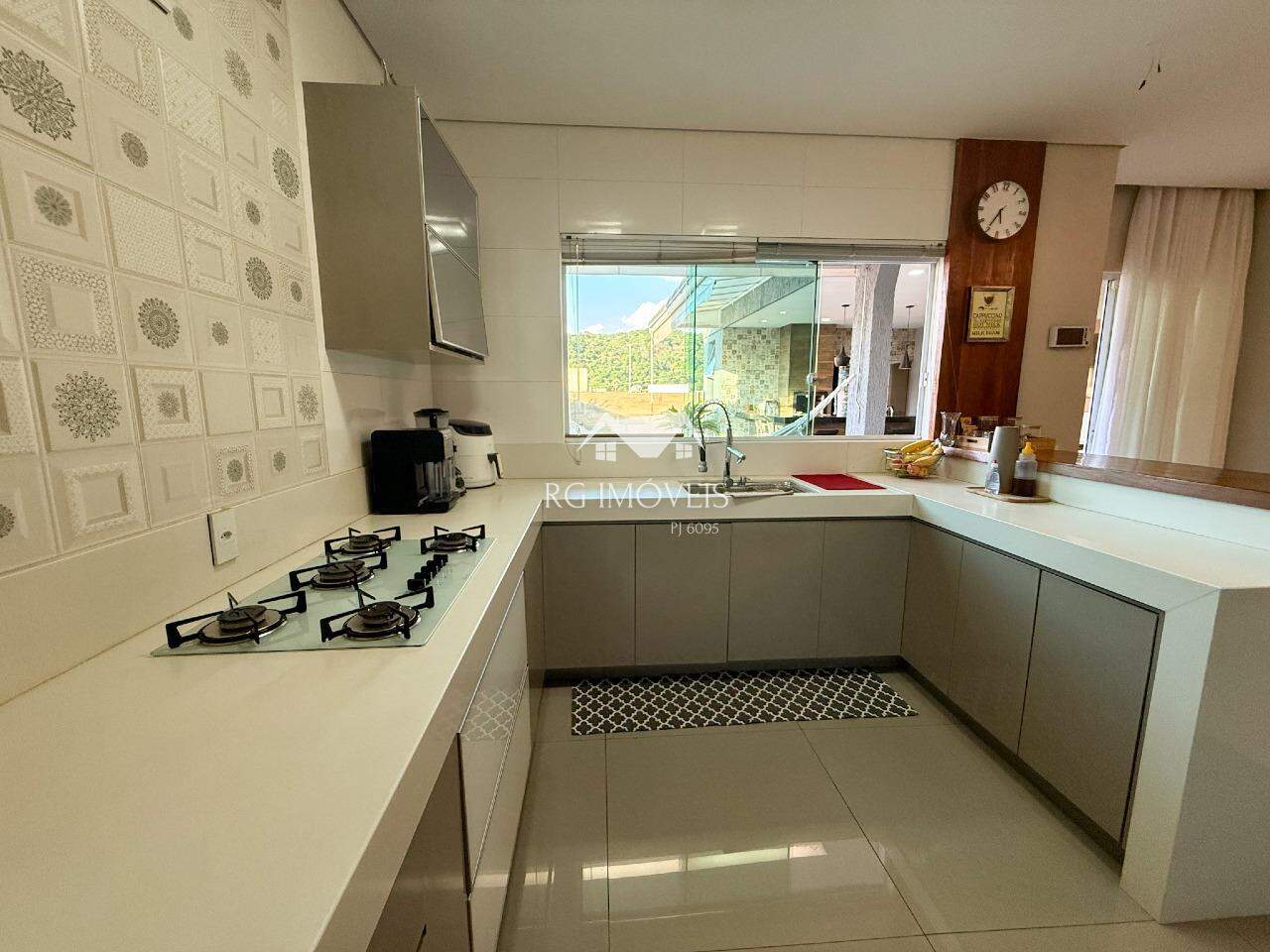 Casa à venda com 3 quartos, 230m² - Foto 13