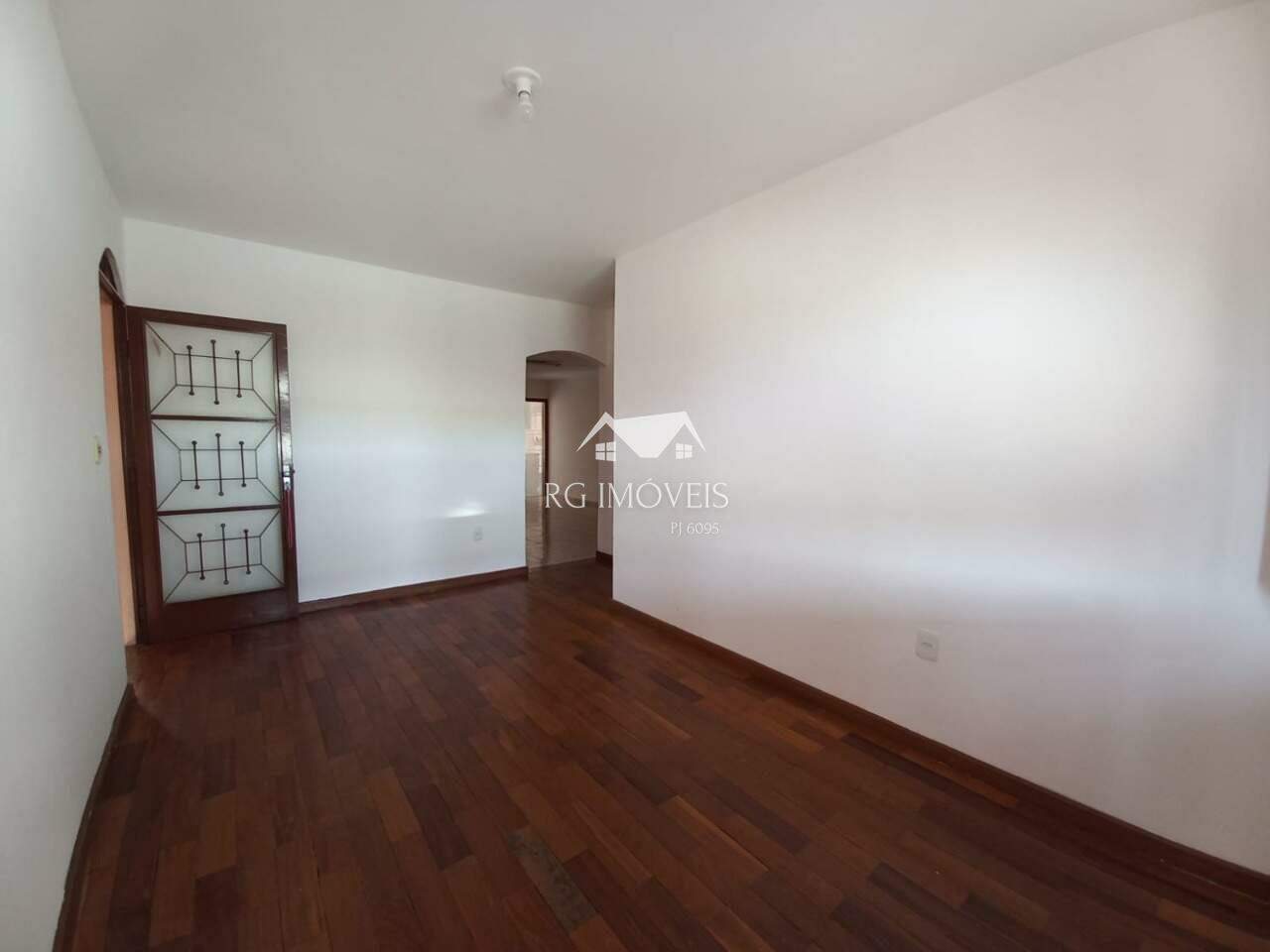 Casa à venda com 3 quartos, 240m² - Foto 7