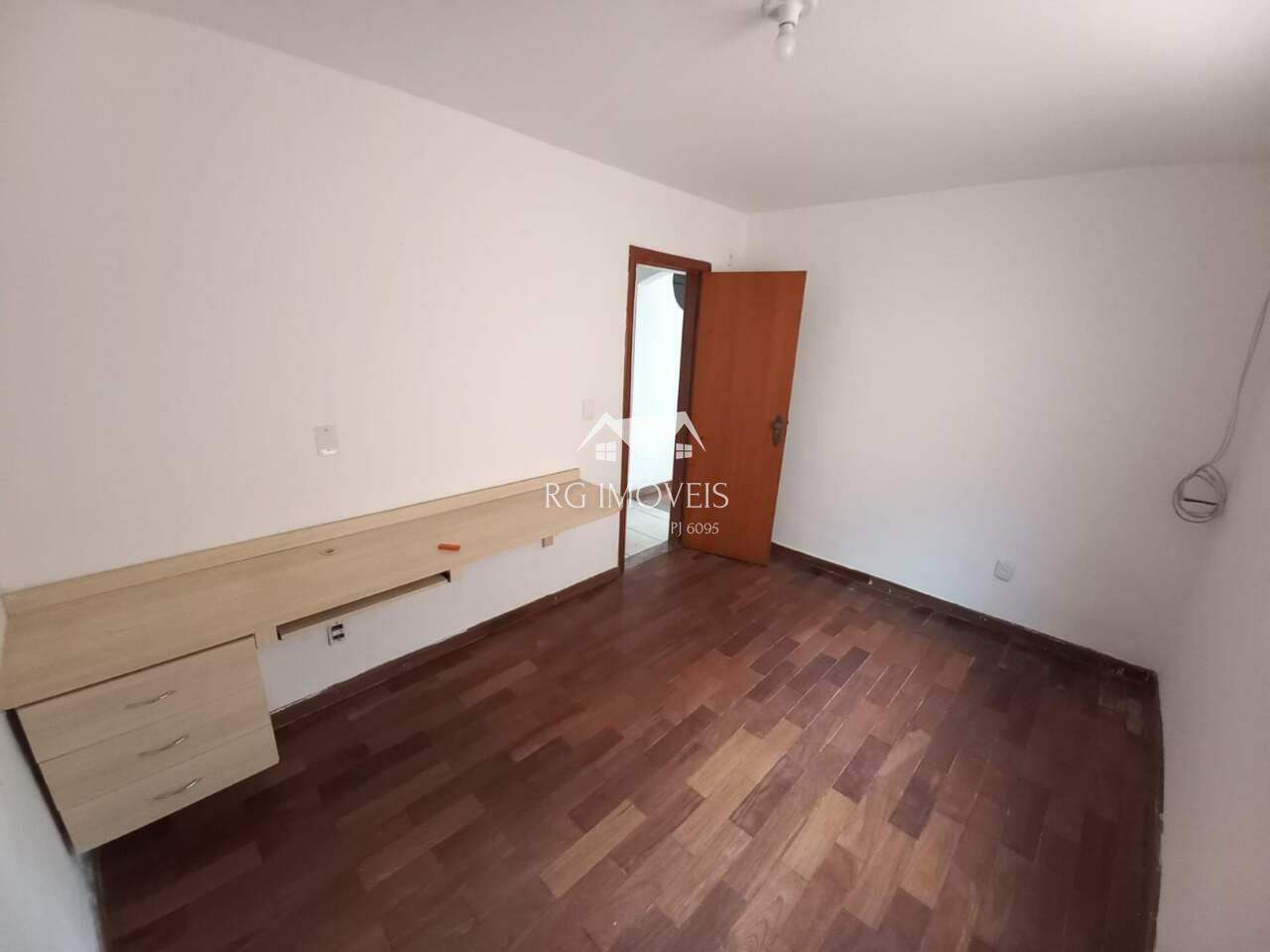 Casa à venda com 3 quartos, 240m² - Foto 18