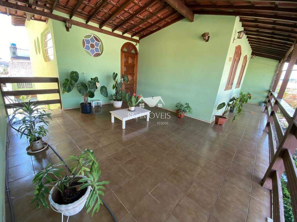 Casa à venda com 3 quartos, 352m² - Foto 22