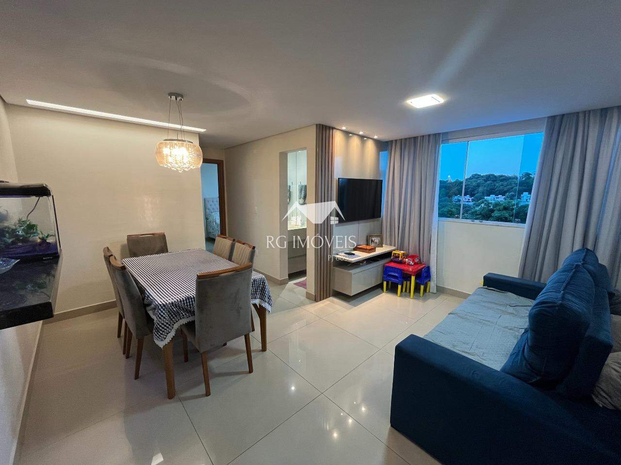 Apartamento à venda com 2 quartos, 70m² - Foto 1